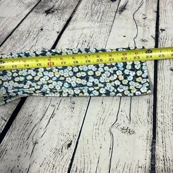 J.Crew Woman’s Cotton Fitted Button Down Shirt Size 2 - Picture 9 of 9